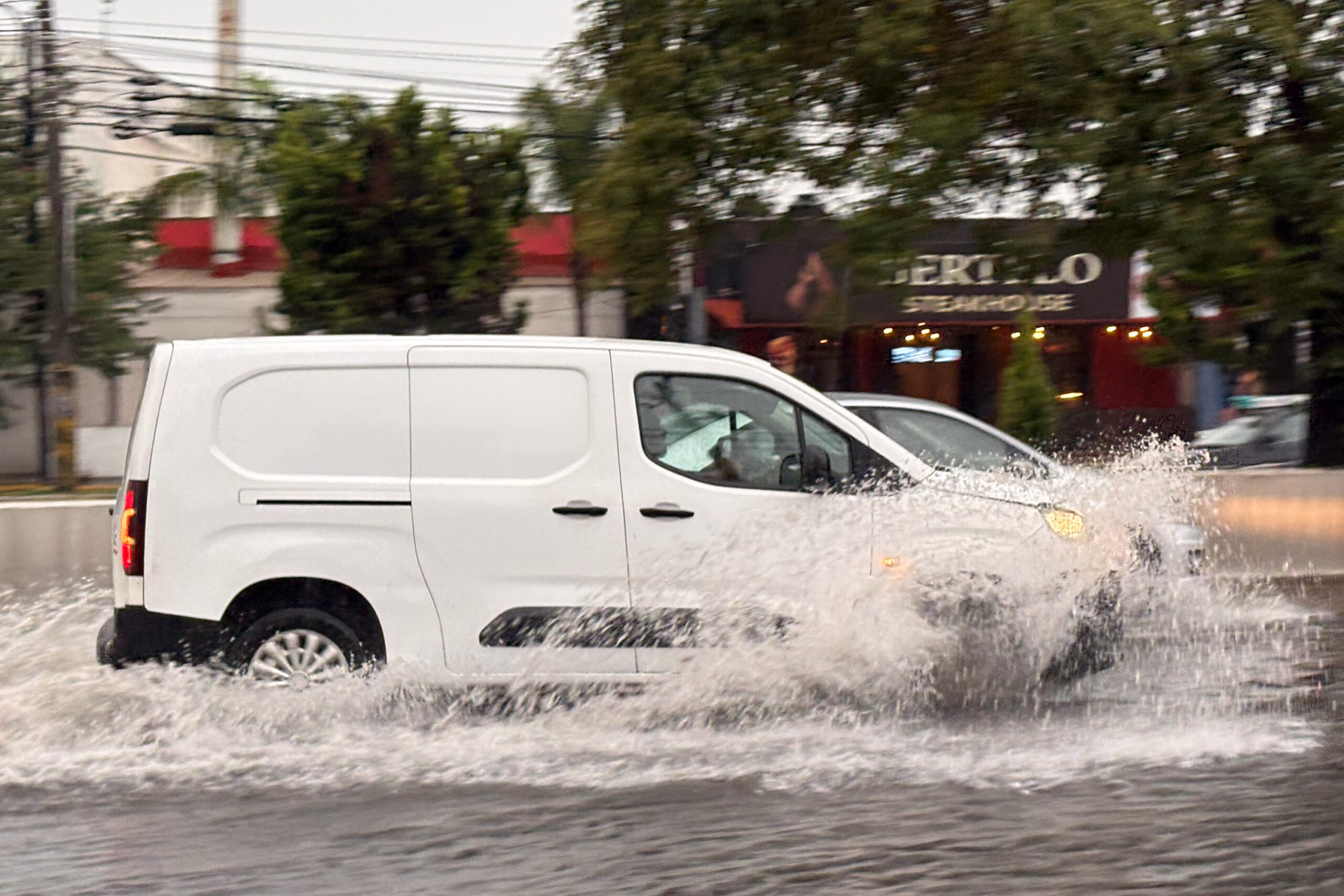 Puebla capital registró 52 emergencias por lluvias: estas son las colonias afectadas 2 Al menos 41 colonias de Puebla capital fueron atendidas tras las lluvias del 28 de junio | Foto: Agencia Enfoque