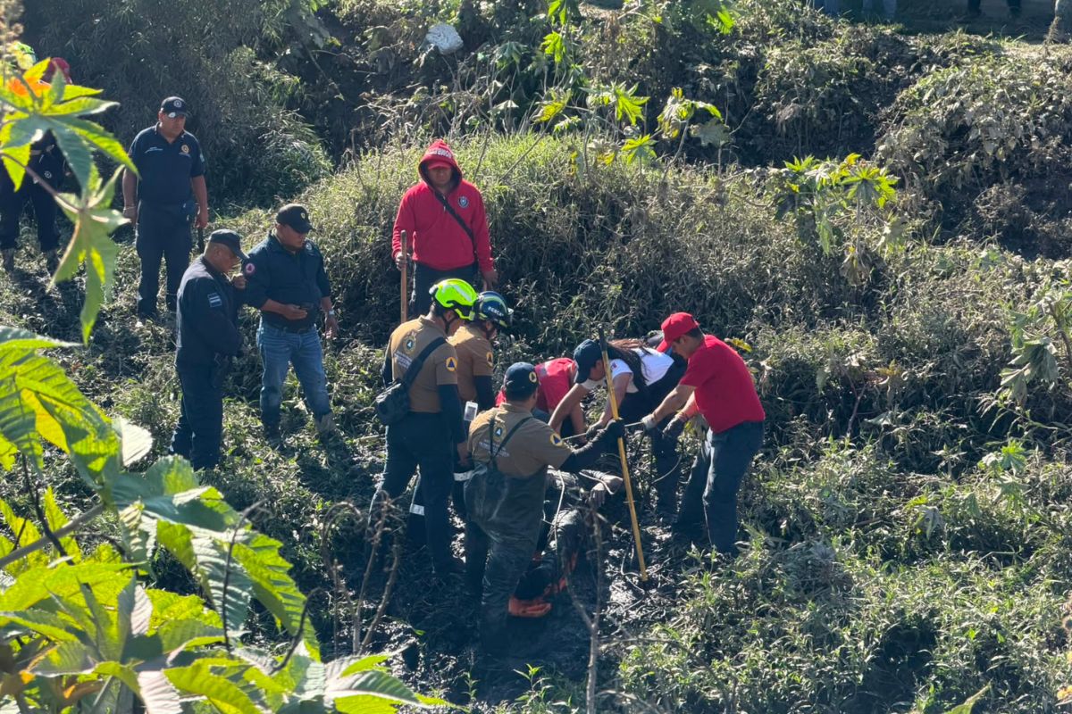 Localizan sin vida a policía de Ocoyucan arrastrado por el río Atoyac