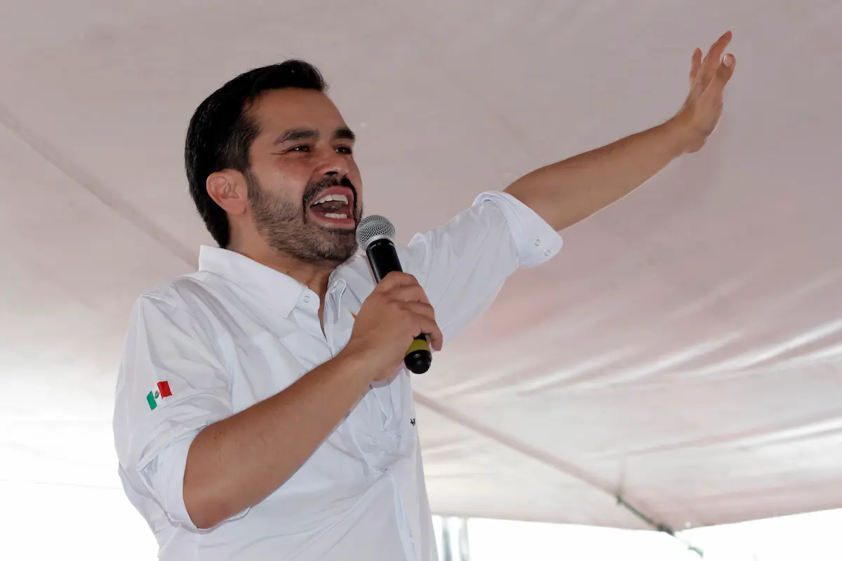 Máynez trata de rescatar a MC en Puebla y busca detener proyecto en San José Chiapa