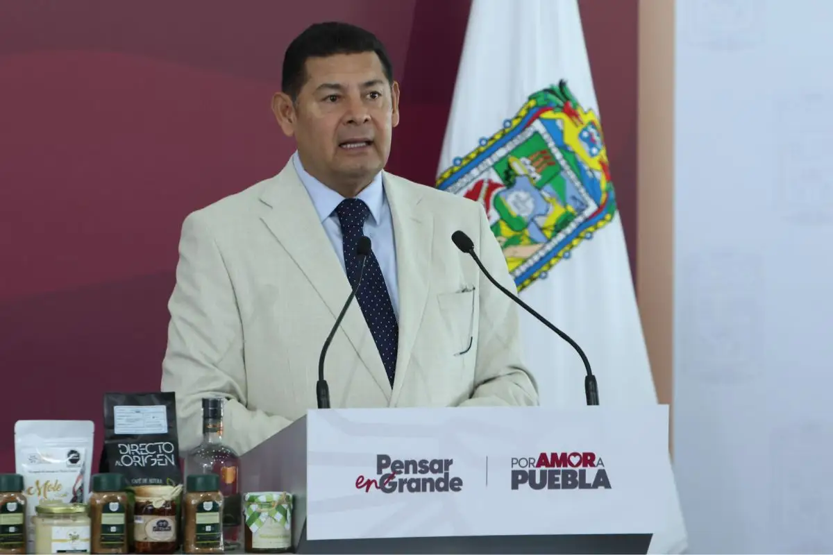 Armenta envía reforma sobre obra pública en Puebla