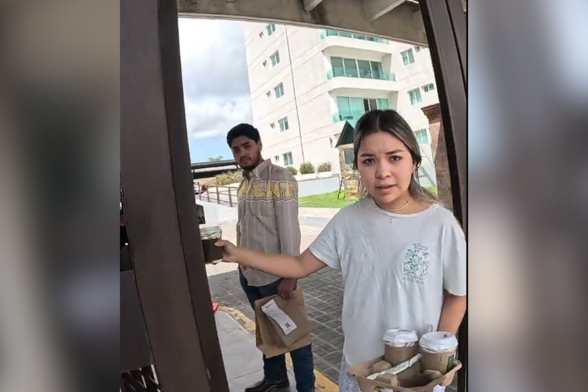 Repartidor de Uber Eats discute con clientes en Lomas de Angelópolis, Puebla | Foto: Cortesía