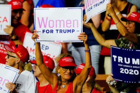 mujeres conservadoras de EE. UU. buscan eliminar el voto femenino