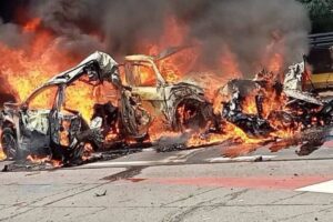 Incendio y choque múltiple en la autopista Guadalajara-Tepic deja varios muertos y heridos