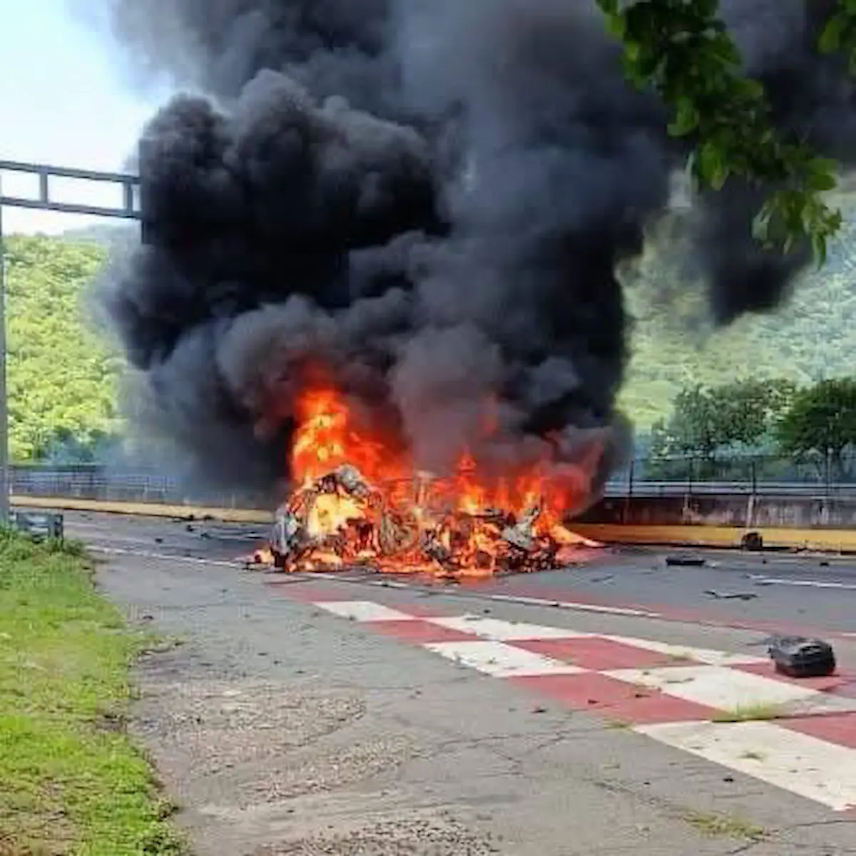 Incendio y choque múltiple en la autopista Guadalajara-Tepic deja varios muertos y heridos