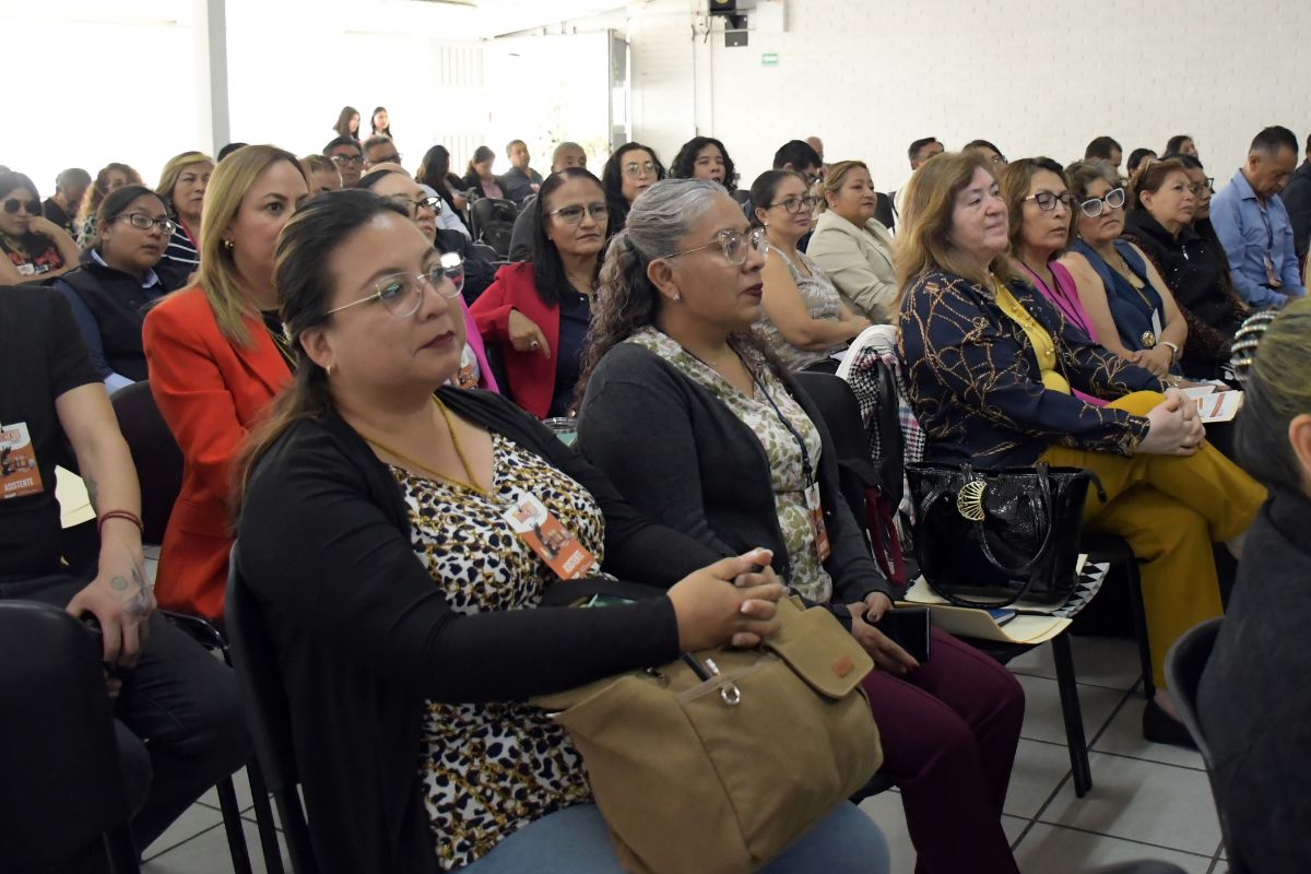 Rectora Lilia Cedillo Ramírez en el Encuentro Nacional de Docentes | Foto: Cortesía