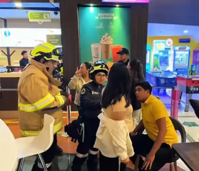 Cinépolis Angelópolis se deslindó de caída de plafón sobre clientes