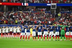 ¿Por qué se guardó un minuto de silencio en el Francia vs España?