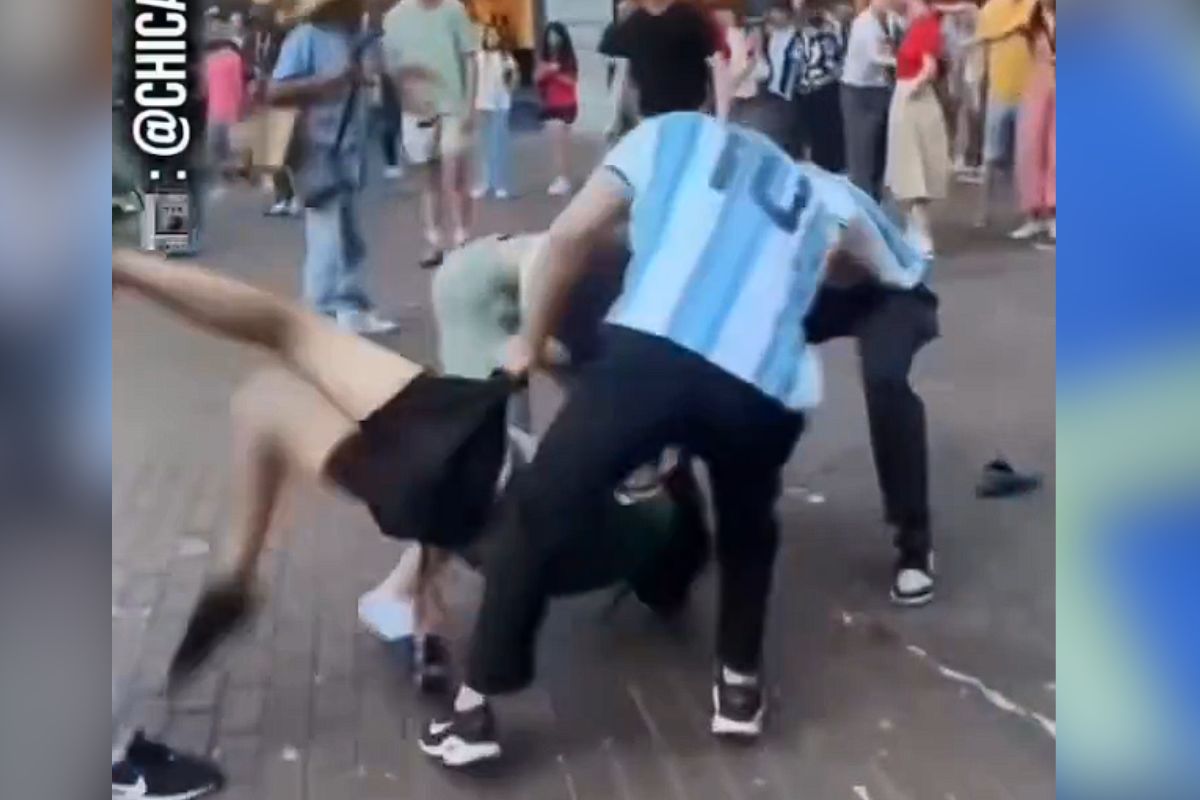aficionados de Argentina golpean a un mexicano | Foto: Cortesía