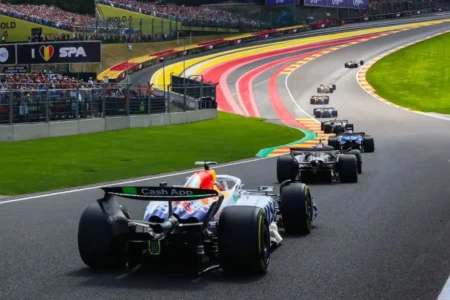 Este fin de semana es el GP de Bélgica y en estos horarios puedes ver a Checo Pérez 16 Horarios del GP de Bélgica para ver a Checo Pérez este fin