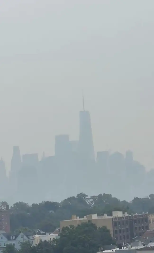 Humo de los incendios en Canadá se extiende a Nueva York