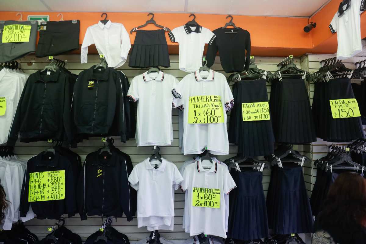 Gobierno de Puebla comprará 816 mil uniformes | prendas escolares que se entregarán gratis en el ciclo 2026-2027 | Foto: Agencia Enfoque