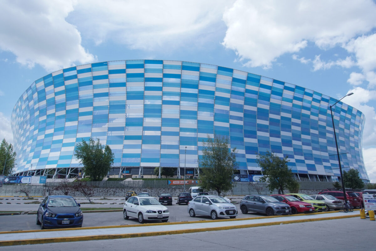 Fachada y accesos del Estadio Cuauhtémoc, sede del Campeonato Sub-20 de Concacaf | Foto: Agencia Enfoque