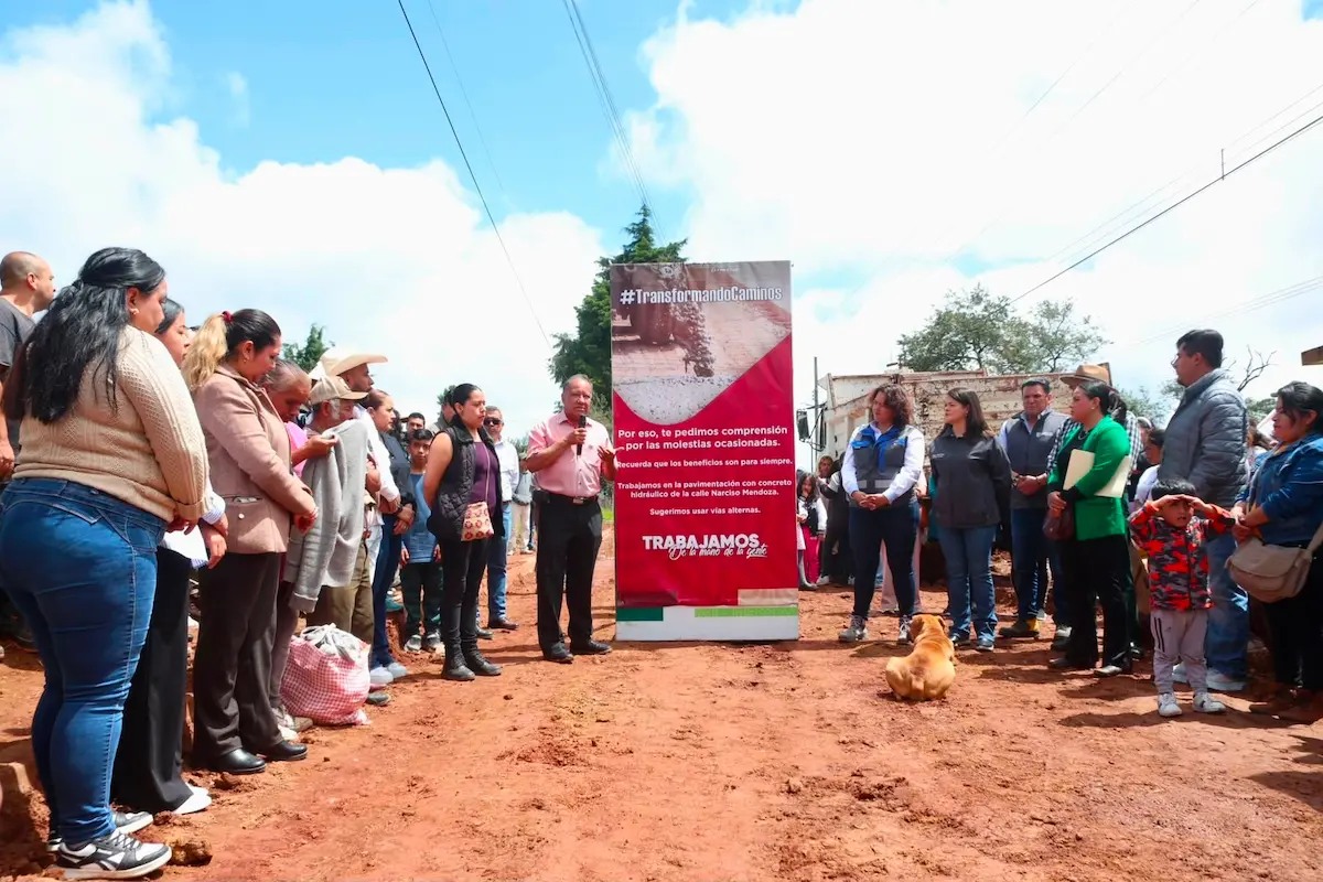 #TransformandoCaminos: Bety Sánchez inicia pavimentación de calle en Ayehualulco 