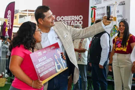 Alejandro Armenta respalda a Tonantzin Fernández con proyectos estratégicos para San Pedro Cholula 19 Alejandro Armenta respalda a Tonantzin Fernández con proyectos estratégicos para San Pedro Cholula