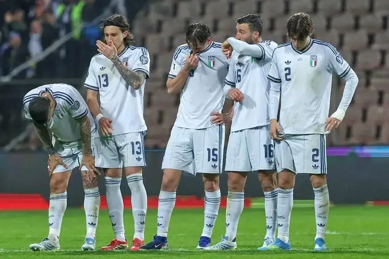 Italia quiere regresar al Mundial y busca a Pep Guardiola para dirigir a la azzurra 3 Italia busca a Pep Guardiola para ser su nuevo entrenador