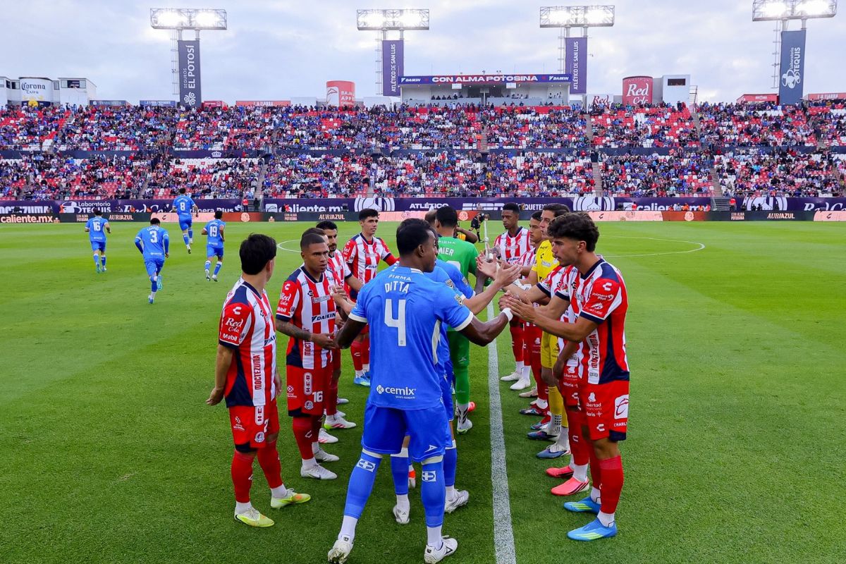 Atlético de San Luis vetará a aficionados involucrados en la pelea tras el duelo ante Cruz Azul 2 Atlético de San Luis vetará a aficionados PORTADA