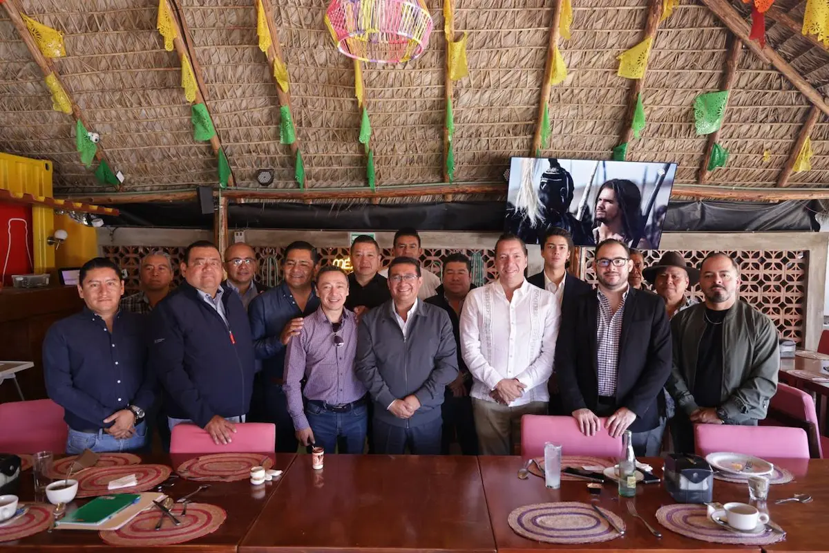 Fortalece diputado Pável Gaspar Ramírez el diálogo con empresarios, productores y liderazgos sociales de Santa Clara Ocoyucan 6 Fortalece diputado Pável Gaspar Ramírez el diálogo con empresarios, productores y liderazgos sociales de Santa Clara Ocoyucan