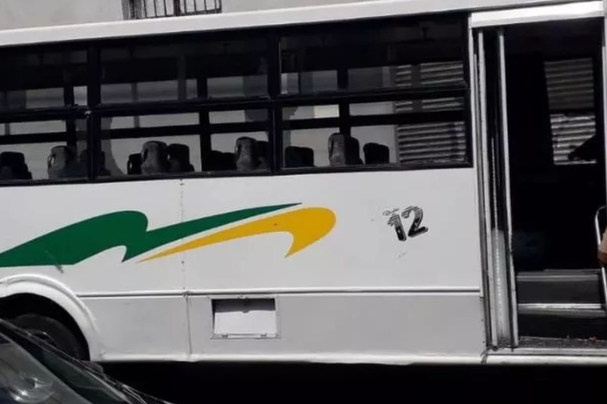 Ruta 12 atropella a adulto mayor en el Centro Histórico de Puebla 2 Ruta 12 atropella a adulto mayor en el Centro Histórico de Puebla | Foto: Cortesía