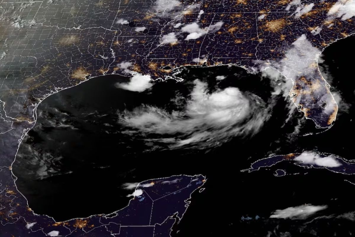 La tormenta tropical Bertha gana fuerza en el Golfo de México; esta es su trayectoria 8 La tormenta tropical Bertha gana fuerza en el Golfo de México