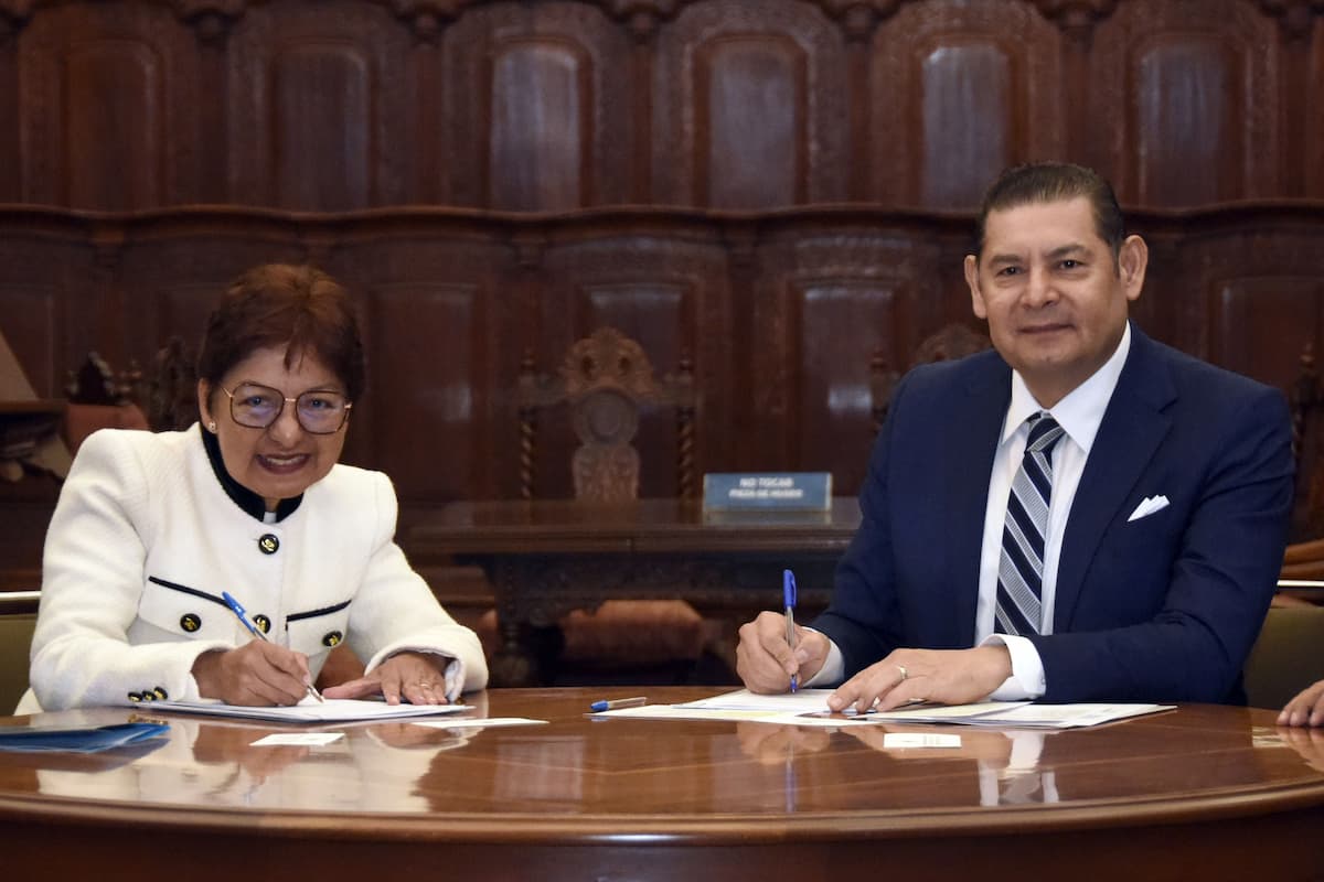 Pide Armenta a Lilia Cedillo que no permita rechazados en la BUAP