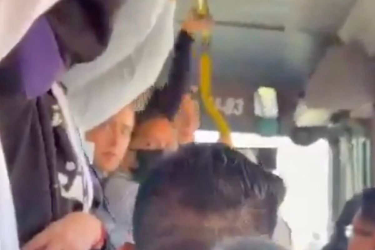 VIDEO: Operador de RUTA Puebla advierte a pasajeros sobre presuntos carteristas 2 Operador de RUTA advierte sobre carteristas