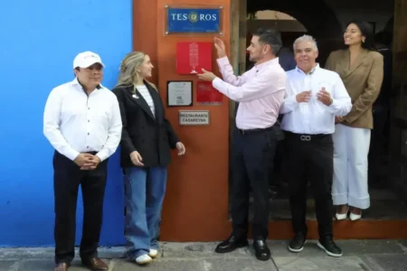 Gobierno del estado entrega placas Michelin 2026 a restaurantes poblanos reconocidos