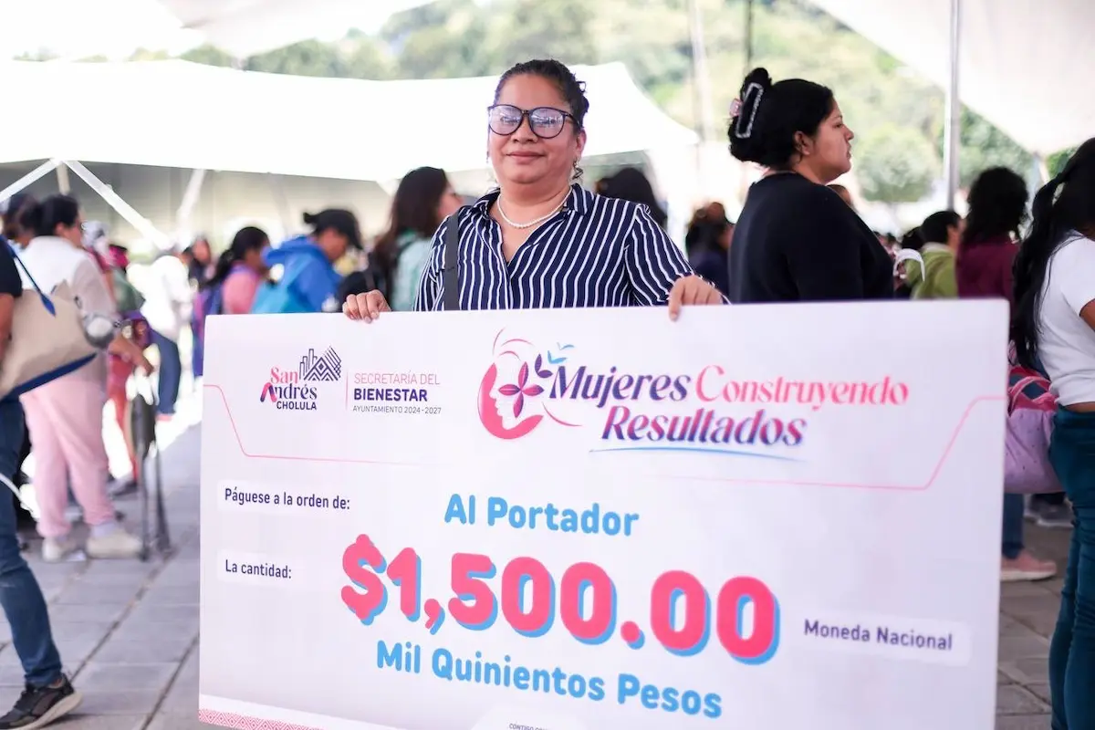 Lupita Cuautle entrega más apoyo y financiamiento para mujeres emprendedoras de San Andrés Cholula