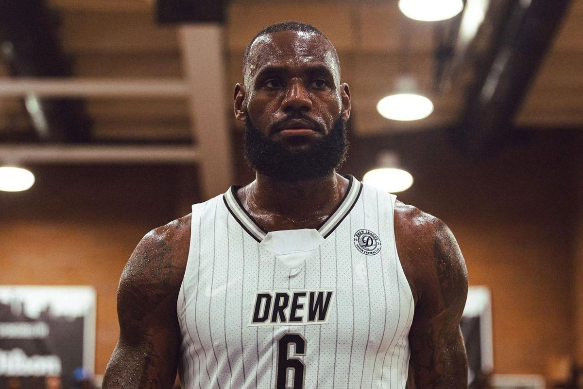 LeBron James firma con los Philadelphia 76ers: ‘Tengo más que dar’ 3 LeBron James firma con los Philadelphia 76ers