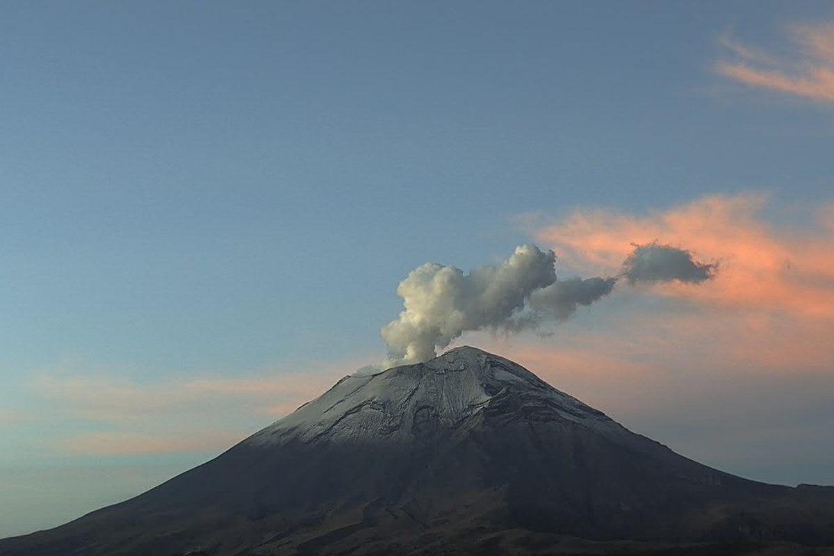 El Popocatépetl bajo monitoreo permanente del Cenapred | Foto: Cortesía