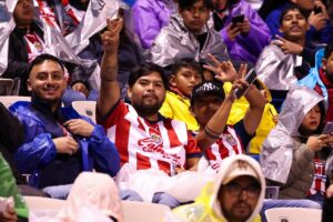 Afición de Chivas prepara serenata rojiblanca en Puebla previo al duelo contra La Franja