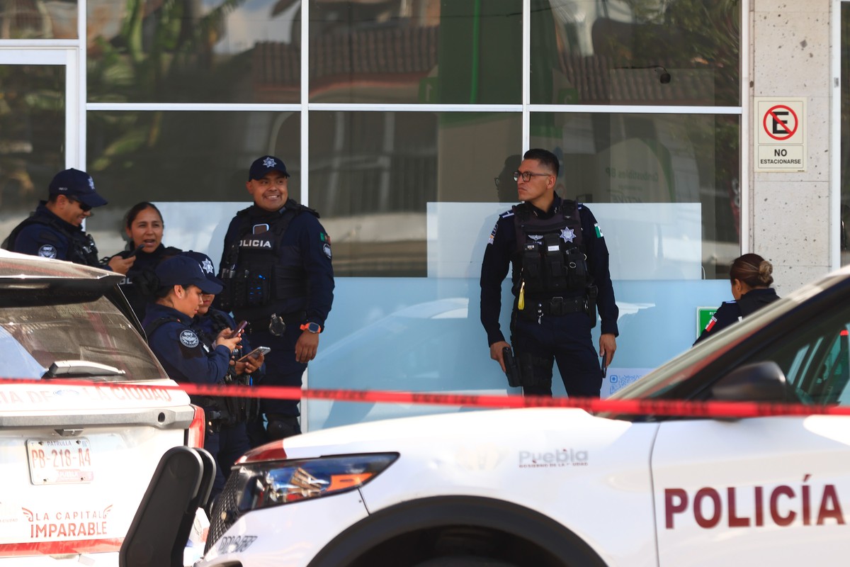 Corporaciones policiacas acordonaron la zona para preservar los indicios | Foto: Agencia Enfoque