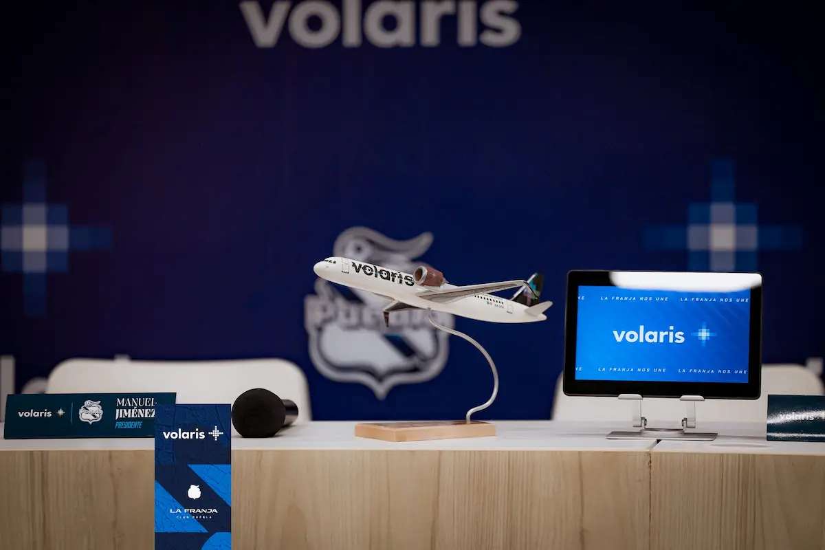 Club Puebla y Volaris firman alianza