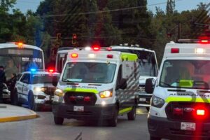 Choque entre automóvil y unidad de RUTA deja cinco lesionados en Puebla