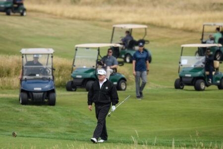Detienen a hombre armado en campo de golf de Trump