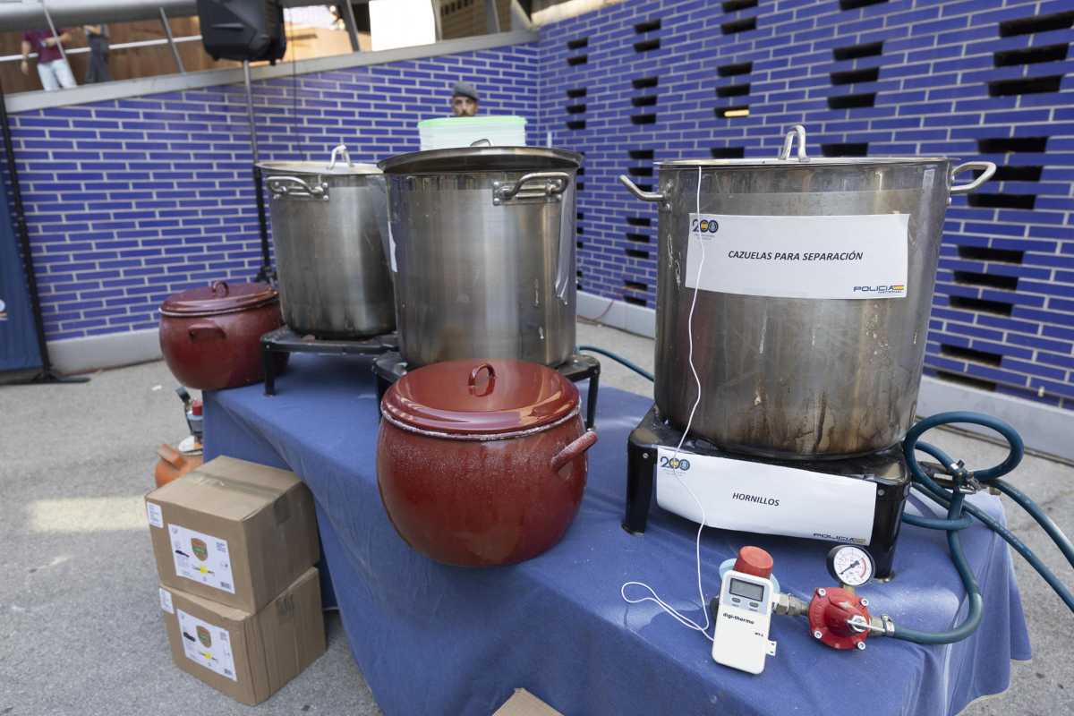 Golpe al CJNG en España: desmantelan laboratorio de metanfetamina en Cataluña 2 CJNG en España: equipo de utilería química usado en el laboratorio clandestino de Cataluña | Foto: Agencia EFE