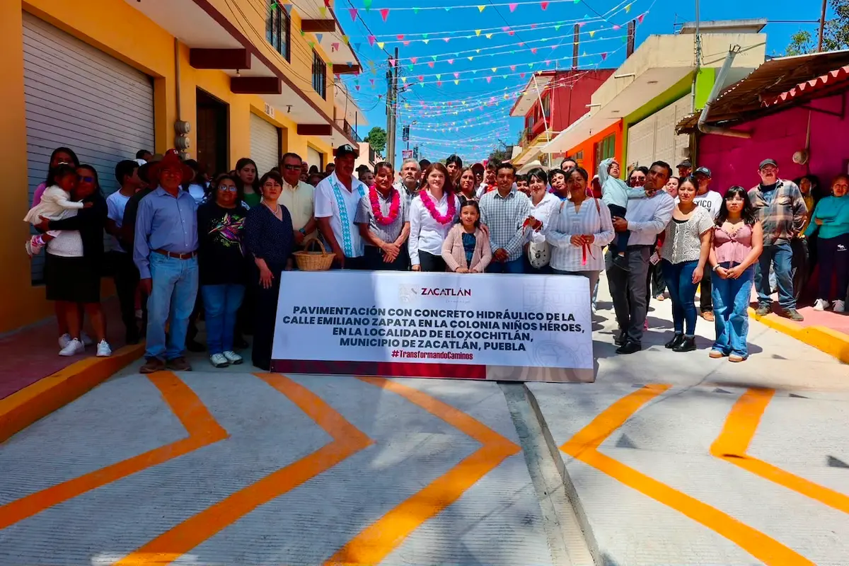 Bety Sánchez entrega calle en Eloxochitlán