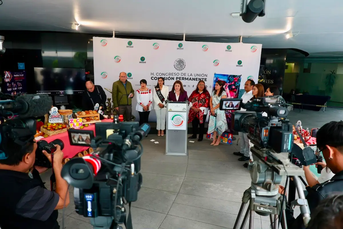 Bety Sánchez y diputadas federales invitan a la 84 Gran Feria de la Manzana de Zacatlán