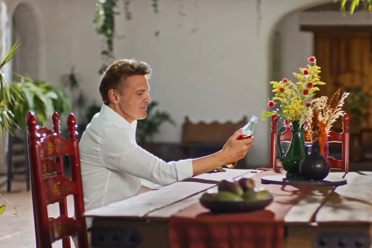 Luis Miguel aparece en comercial de Coca-Cola