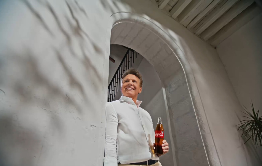 Luis Miguel aparece en comercial de Coca-Cola