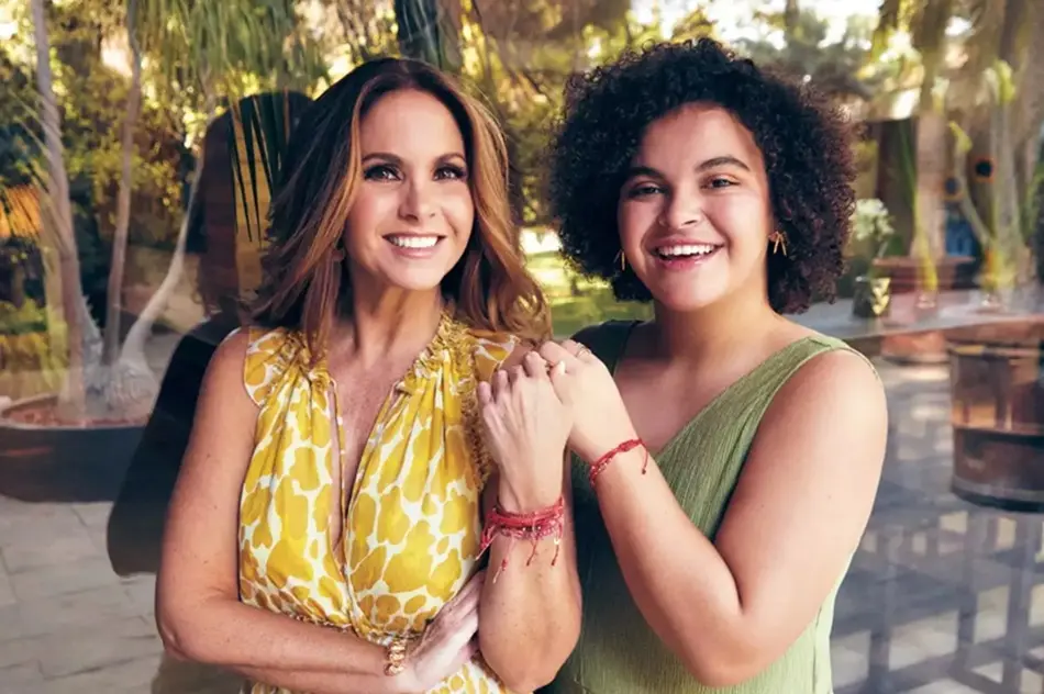 Disco de Lucero y su hija no se grabará por esta razón
