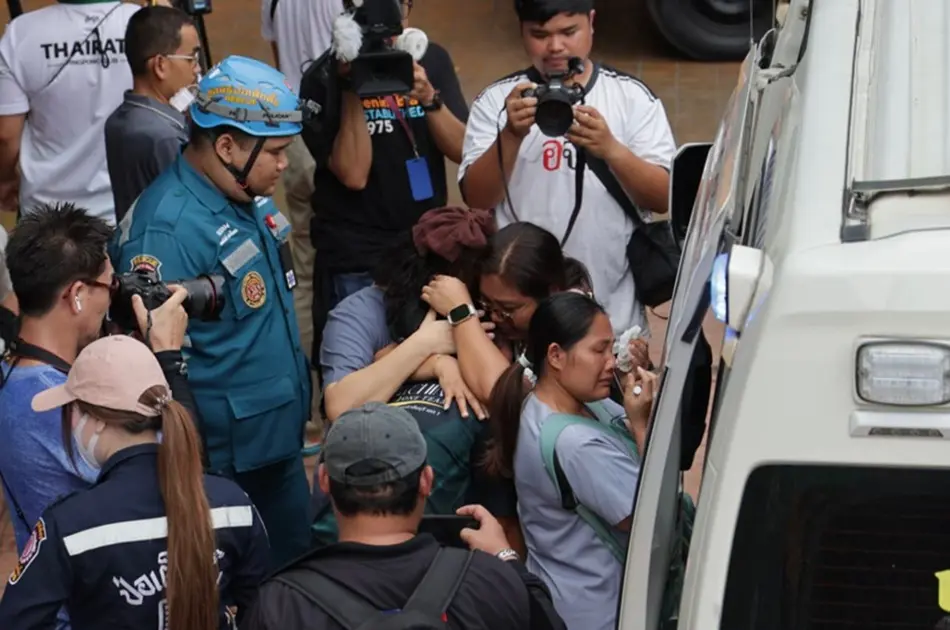 Tiroteo en Tailandia: adolescente mata a sus abuelos y luego a cinco maestros 3 Tiroteo en Tailandia deja al menos 7 muertos y varios heridos