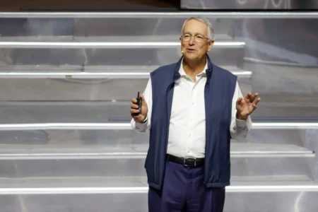 Salinas Pliego asegura que TV Azteca ya pagó su deuda