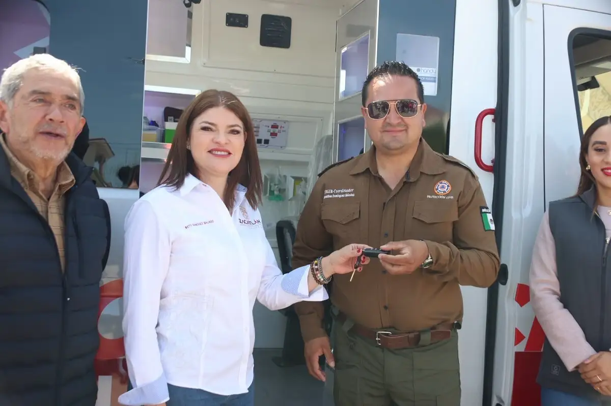 Zacatlán tiene nueva ambulancia; será operada por la Dirección de Protección Civil y Bomberos 2 Zacatlán tiene nueva ambulancia; será operada por la Dirección de Protección Civil y Bomberos