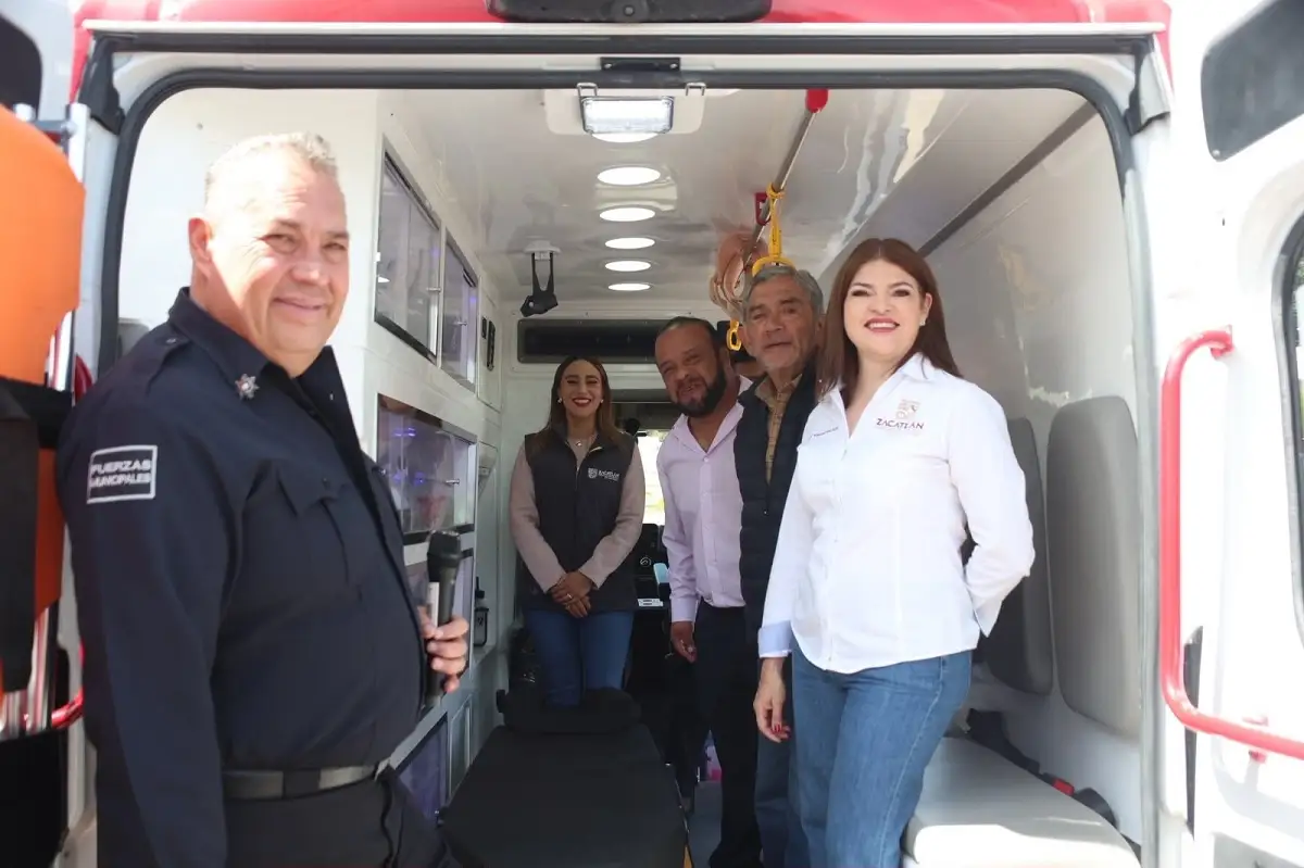 Zacatlán tiene nueva ambulancia; será operada por la Dirección de Protección Civil y Bomberos 3 Zacatlán tiene nueva ambulancia; será operada por la Dirección de Protección Civil y Bomberos