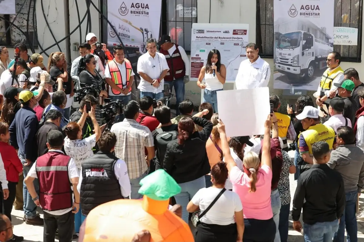 Gobierno estatal garantiza agua y calles dignas en zona metropolitana