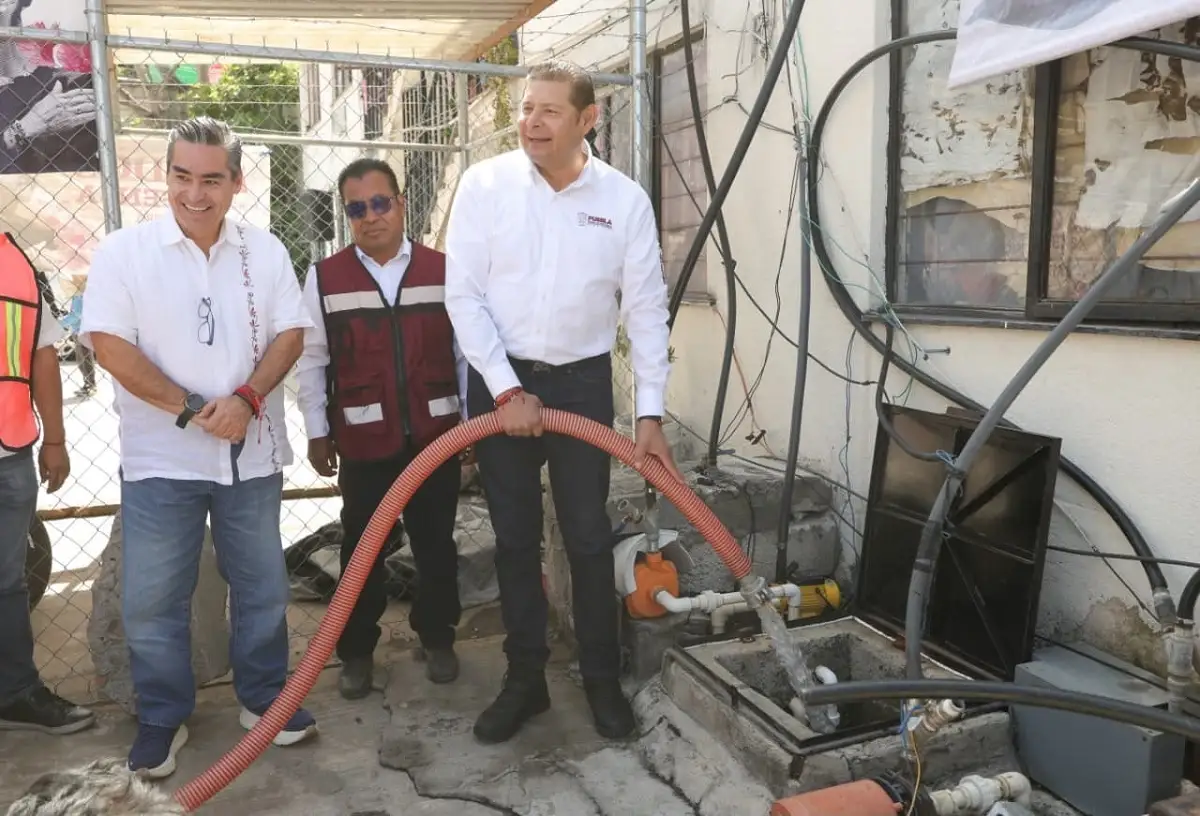 Gobierno estatal garantiza agua y calles dignas en zona metropolitana
