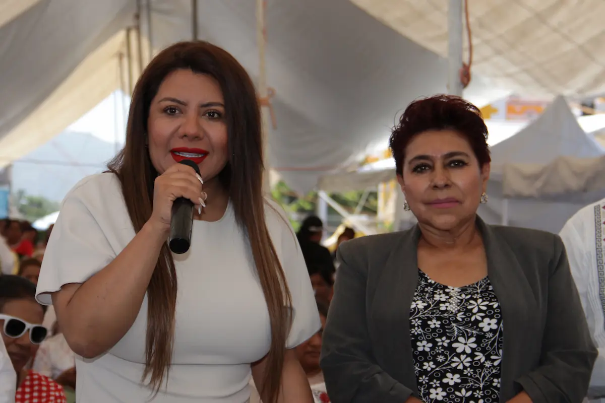 Regidores de Acatlán insisten en la revocación de mandato; aceptarán concejo municipal si el pueblo lo pide 2 Regidores de Acatlán insisten en la revocación de mandato; aceptarán concejo municipal si el pueblo lo pide