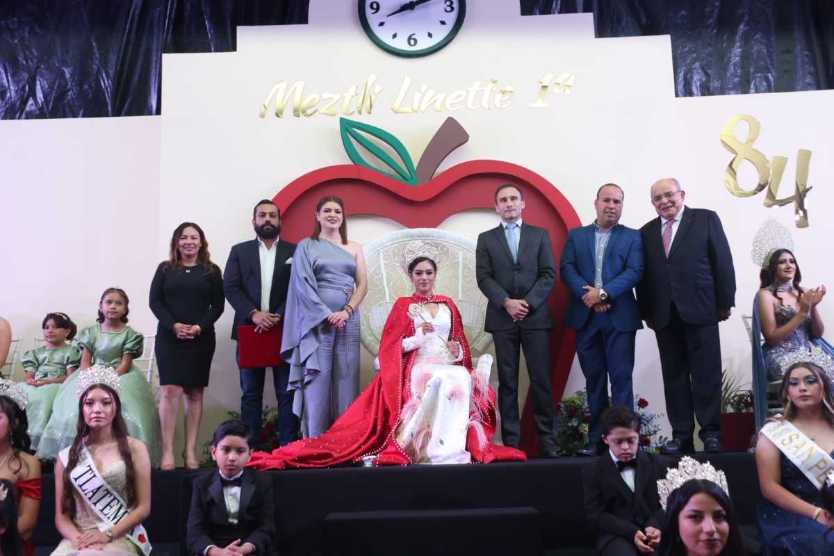 Meztli Linette es coronada reina de la 84 Gran Feria de la Manzana de Zacatlán | Foto: Cortesía