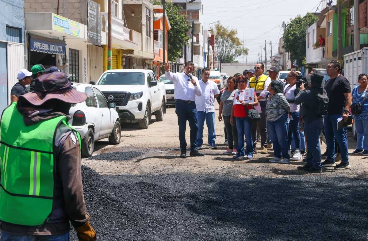 Gobierno estatal rehabilita calles en la Avenida 105 Poniente de Puebla | Foto: Cortesía