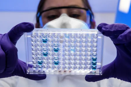 Diseñan con IA virus sintéticos capaces de destruir bacterias 14 Diseñan con IA virus sintéticos capaces de destruir bacterias